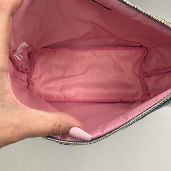 NWT Juicy Couture navy blue velour cosmetic bag with bottle - Picture 4 of 4